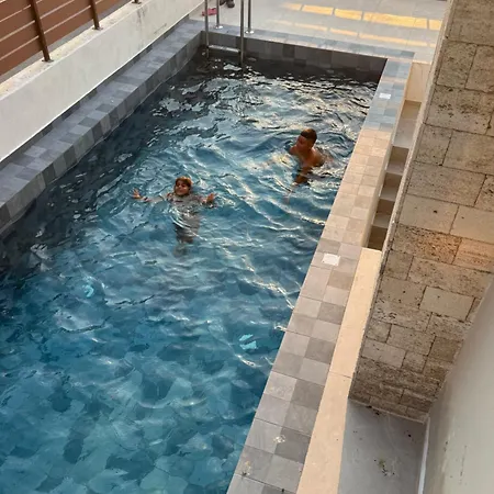 Vila Rhodes 365